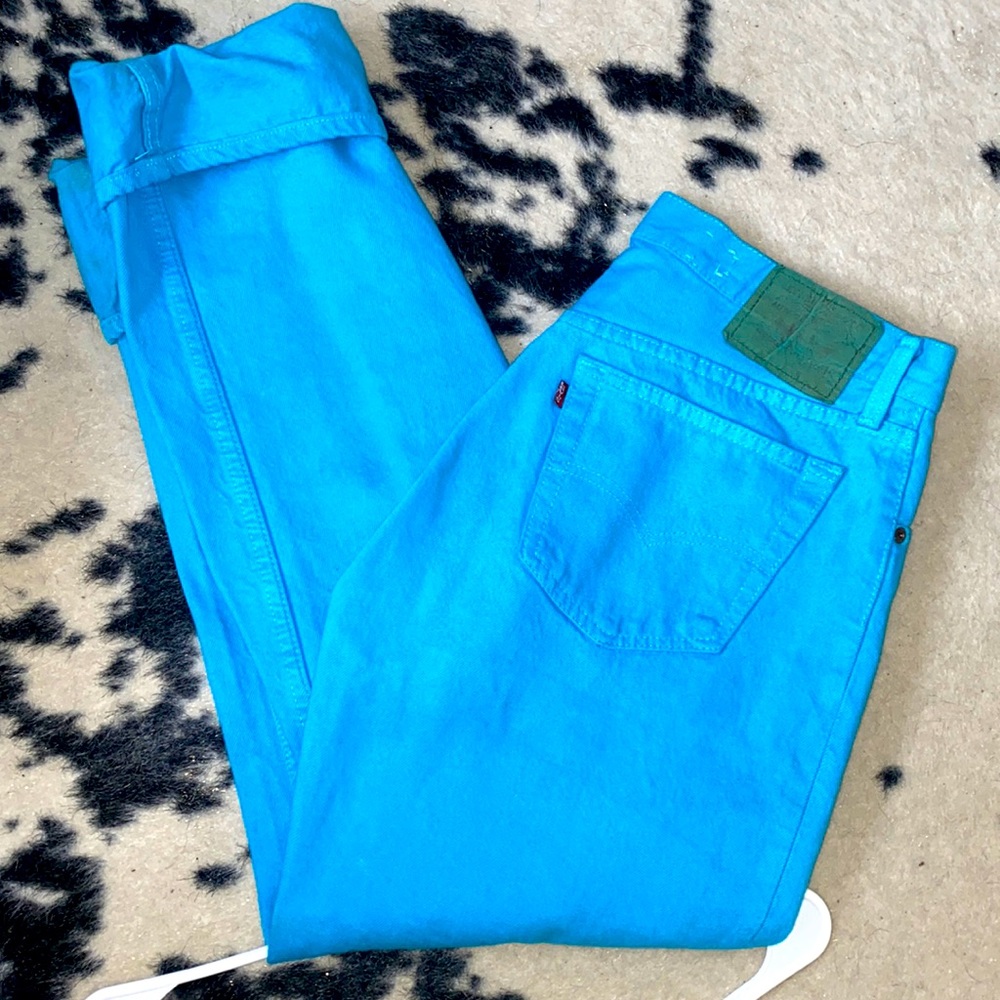⚡️ Electric Blue vintage Levi’s ⚡️